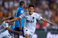 巴塞罗那曼联新赛季转会策略解析：拉什福德状态与足球市场预判